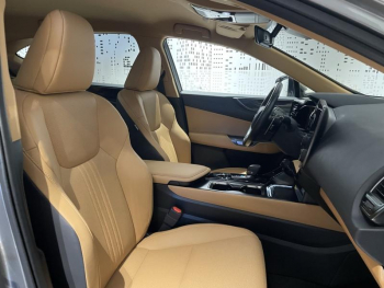 Photo 20 du bon plan LEXUS NX 450h+ Luxe 4WD MY25 occasion à 47490 €