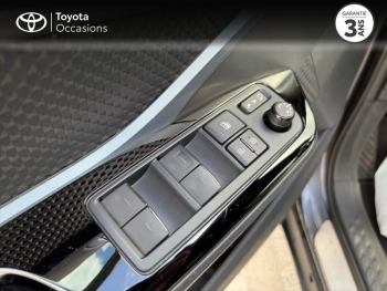 Photo 10 du bon plan TOYOTA C-HR 122h Edition 2WD E-CVT MY22 occasion à 23990 €