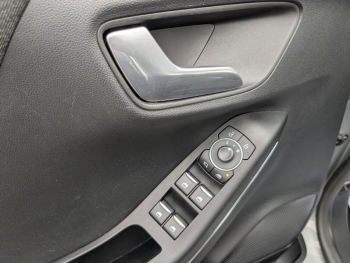 Photo 8 du bon plan FORD Puma 1.0 Flexifuel 125ch S&S mHEV Titanium occasion à 16990 €