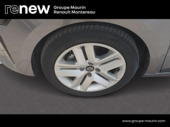 Photo 9 du bon plan RENAULT Clio 1.6 E-Tech 145ch full hybrid Evolution - 24 occasion à 18490 €