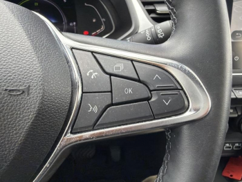 Photo 18 du bon plan RENAULT Captur 1.6 E-Tech full hybrid 145ch Evolution occasion à 20990 €