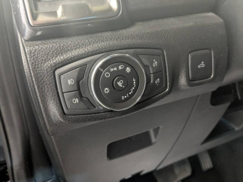 Photo 12 du bon plan FORD Ranger VUL 2.0 TDCi 213ch Super Cab Wildtrak BVA10 occasion à 28989 €
