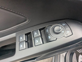 Photo 12 du bon plan FORD Focus 1.0 Flexifuel mHEV 125ch ST-Line X Powershift occasion à 26980 €