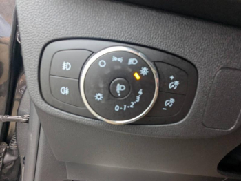 Photo 13 du bon plan FORD Focus 1.0 Flexifuel mHEV 125ch ST-Line X Powershift occasion à 26980 €
