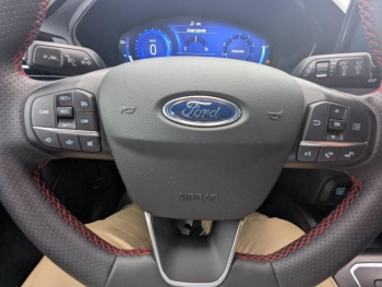 Photo 15 du bon plan FORD Focus 1.0 Flexifuel mHEV 125ch ST-Line X Powershift occasion à 26980 €