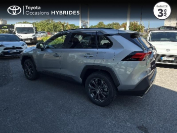 Photo 18 du bon plan TOYOTA RAV4 2.5 Hybride 218ch 30 Years 2WD MY25 occasion à 42990 €