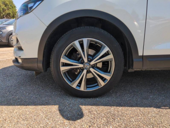 Photo 9 du bon plan NISSAN Qashqai 1.2 DIG-T 115ch N-Connecta occasion à 10980 €