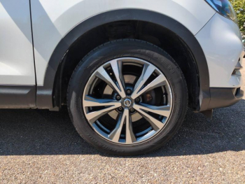 Photo 10 du bon plan NISSAN Qashqai 1.2 DIG-T 115ch N-Connecta occasion à 10980 €