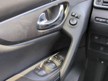 Photo 21 du bon plan NISSAN Qashqai 1.2 DIG-T 115ch N-Connecta occasion à 10980 €