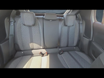 Photo 15 du bon plan PEUGEOT 208 1.2 Hybrid 100ch Allure e-DCS6 occasion à 17880 €