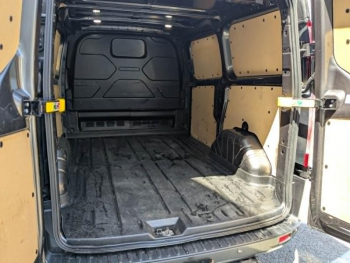 Photo 9 du bon plan FORD Transit Custom Fg VUL 290 L1H1 2.0 EcoBlue 185 S&S Sport BVA6 occasion à 29988 €