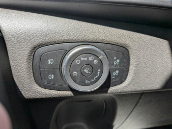 Photo 14 du bon plan FORD Transit Custom Fg VUL 290 L1H1 2.0 EcoBlue 185 S&S Sport BVA6 occasion à 29988 €