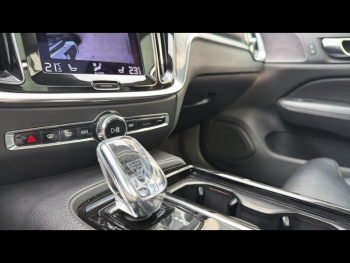 Photo 24 du bon plan VOLVO V60 T6 AWD 253 + 87ch Inscription Luxe Geartronic occasion à 25490 €