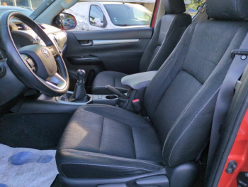 Photo 16 du bon plan TOYOTA Hilux VUL 2.8 D-4D X-Tra Cabine Lounge 4WD MC20 occasion à 36000 €