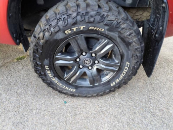 Photo 25 du bon plan TOYOTA Hilux VUL 2.8 D-4D X-Tra Cabine Lounge 4WD MC20 occasion à 36000 €
