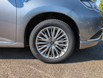 Photo 10 du bon plan MITSUBISHI Outlander PHEV Twin Motor Business 4WD occasion à 18900 €
