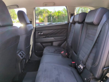 Photo 17 du bon plan MITSUBISHI Outlander PHEV Twin Motor Business 4WD occasion à 18900 €
