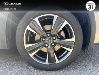 Photo 4 du bon plan LEXUS UX 250h 2WD Premium Edition MY20 occasion à 20490 €