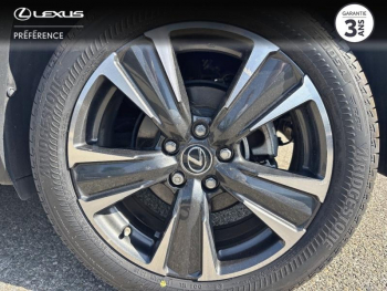 Photo 19 du bon plan LEXUS UX 250h 2WD Premium Edition MY20 occasion à 20490 €