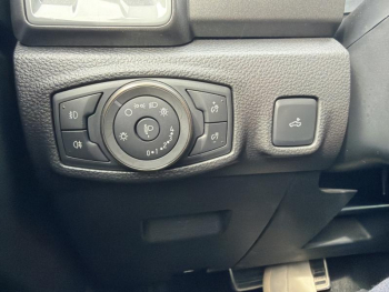 Photo 19 du bon plan FORD Ranger VUL 2.0 TDCi 213ch Double Cabine Raptor BVA10 occasion à 57980 €