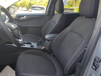 Photo 16 du bon plan FORD Kuga 2.5 Duratec 180ch Hybrid FlexiFuel Titanium Powershift occasion à 27990 €