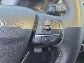 Photo 18 du bon plan FORD Kuga 2.5 Duratec 190ch FHEV E85 Vignale BVA occasion à 27900 €