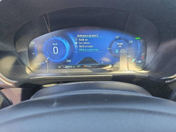 Photo 21 du bon plan FORD Kuga 2.5 Duratec 190ch FHEV E85 Vignale BVA occasion à 27900 €