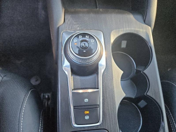 Photo 34 du bon plan FORD Kuga 2.5 Duratec 190ch FHEV E85 Vignale BVA occasion à 27900 €