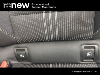 Photo 19 du bon plan RENAULT Clio 1.6 E-Tech hybride 145ch Engineered occasion à 16900 €