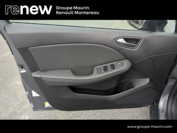 Photo 21 du bon plan RENAULT Clio 1.6 E-Tech hybride 145ch Engineered occasion à 16900 €