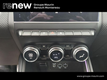 Photo 28 du bon plan RENAULT Clio 1.6 E-Tech hybride 145ch Engineered occasion à 16900 €