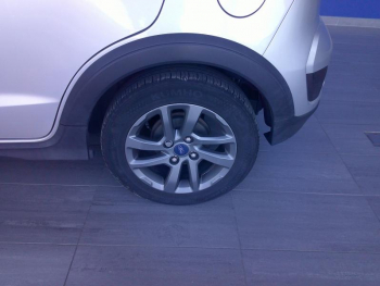 Photo 19 du bon plan FORD Ka+ Active 1.2 Ti-VCT 85ch S&S occasion à 9900 €