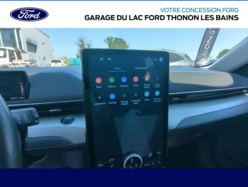 Photo 10 du bon plan FORD Mustang Mach-E 269ch Standard Range 76kWh Mach-E Propulsion occasion à 26990 €