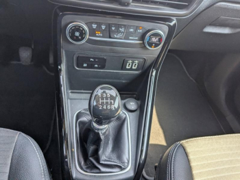 Photo 16 du bon plan FORD EcoSport 1.0 EcoBoost 100ch Titanium Euro6.2 occasion à 12900 €
