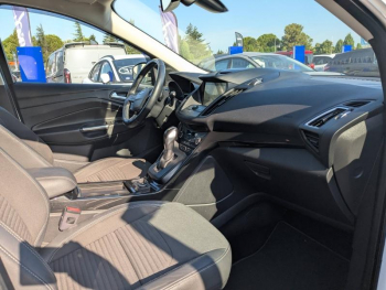 Photo 11 du bon plan FORD Kuga 2.0 TDCi 180ch Stop&Start Titanium 4x4 Powershift occasion à 14900 €