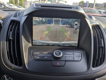 Photo 14 du bon plan FORD Kuga 2.0 TDCi 180ch Stop&Start Titanium 4x4 Powershift occasion à 14900 €