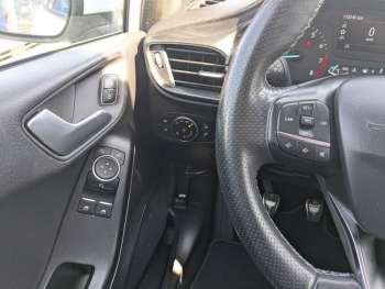 Photo 15 du bon plan FORD Fiesta 1.0 EcoBoost 100ch Stop&Start ST-Line 3p Euro6.2 occasion à 10990 €