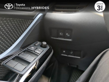 Photo 23 du bon plan TOYOTA C-HR 122h Collection 2WD E-CVT MY20 occasion à 22490 €
