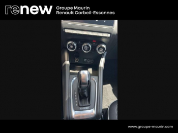 Photo 17 du bon plan RENAULT Captur 1.6 E-Tech hybride 145ch Intens -21 occasion à 19390 €