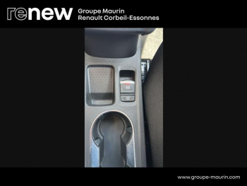 Photo 18 du bon plan RENAULT Captur 1.6 E-Tech hybride 145ch Intens -21 occasion à 19390 €
