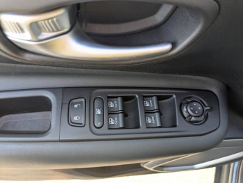 Photo 3 du bon plan JEEP Renegade 1.3 GSE T4 190ch 4xe Brooklyn Edition AT6 MY21 occasion à 17850 €