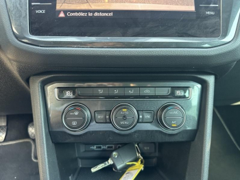 Photo 14 du bon plan VOLKSWAGEN Tiguan 2.0 TDI 150ch Confortline Business occasion à 19500 €