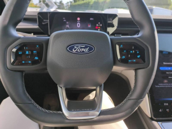 Photo 24 du bon plan FORD Explorer 286ch Extended Range 77kWh Pack Premium RWD occasion à 43990 €
