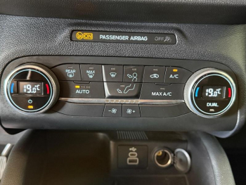Photo 18 du bon plan FORD Kuga 2.5 Duratec 190ch FHEV E85 Titanium BVA occasion à 22989 €