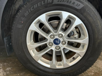 Photo 27 du bon plan FORD Kuga 2.5 Duratec 190ch FHEV E85 Titanium BVA occasion à 22989 €