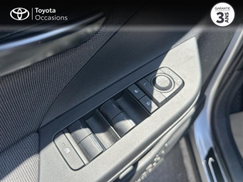 Photo 22 du bon plan TOYOTA C-HR 1.8 Hybride 140ch Design MY25 occasion à 27490 €