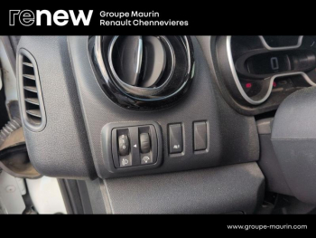 Photo 45 du bon plan RENAULT Trafic Fg VUL L1H1 1000 2.0 dCi 120ch Confort E6 occasion à 15990 €