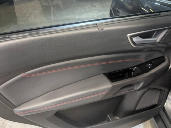 Photo 12 du bon plan FORD S-MAX 2.5 Duratec 190ch Hybrid ST-Line eCVT occasion à 31990 €