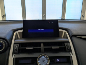 Photo 6 du bon plan LEXUS NX 300h 4WD Luxe occasion à 25490 €
