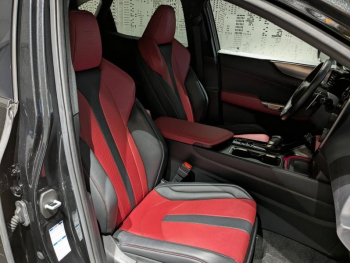 Photo 6 du bon plan LEXUS NX 450h+ F SPORT Executive 4WD MY24 occasion à 54890 €